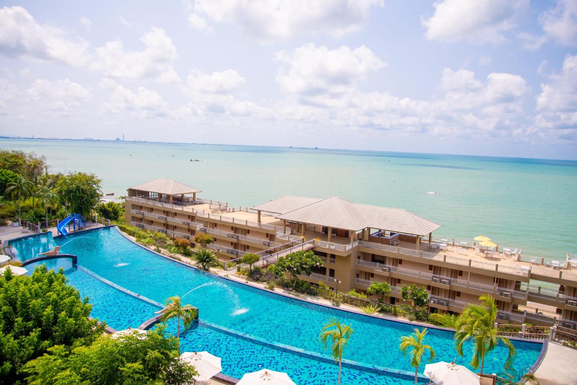 Royal Phala Cliff Beach Resort Ban Chang  Exterior photo