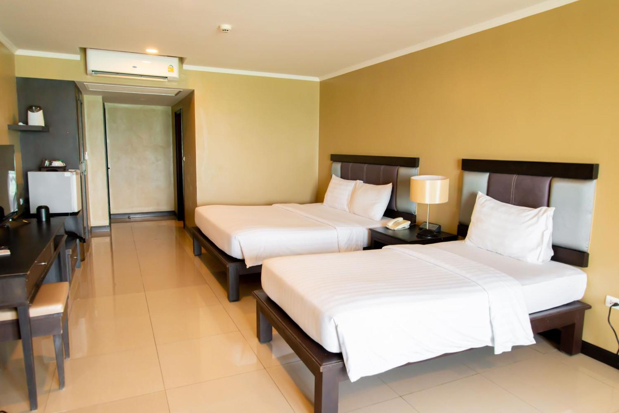 Royal Phala Cliff Beach Resort Ban Chang  Exterior photo