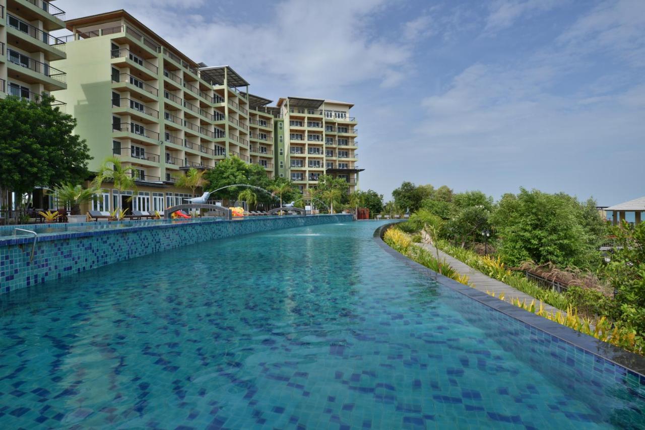 Royal Phala Cliff Beach Resort Ban Chang  Exterior photo