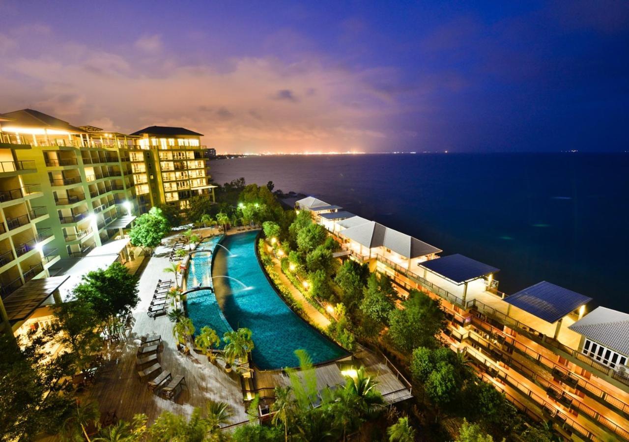 Royal Phala Cliff Beach Resort Ban Chang  Exterior photo